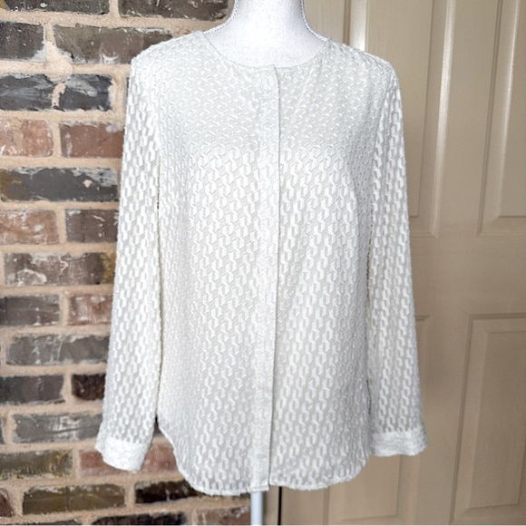 Talbots Sheer Cream Ivory White Chain Textured Top Lightweight Button Up Sz 8 - Picture 12 of 12